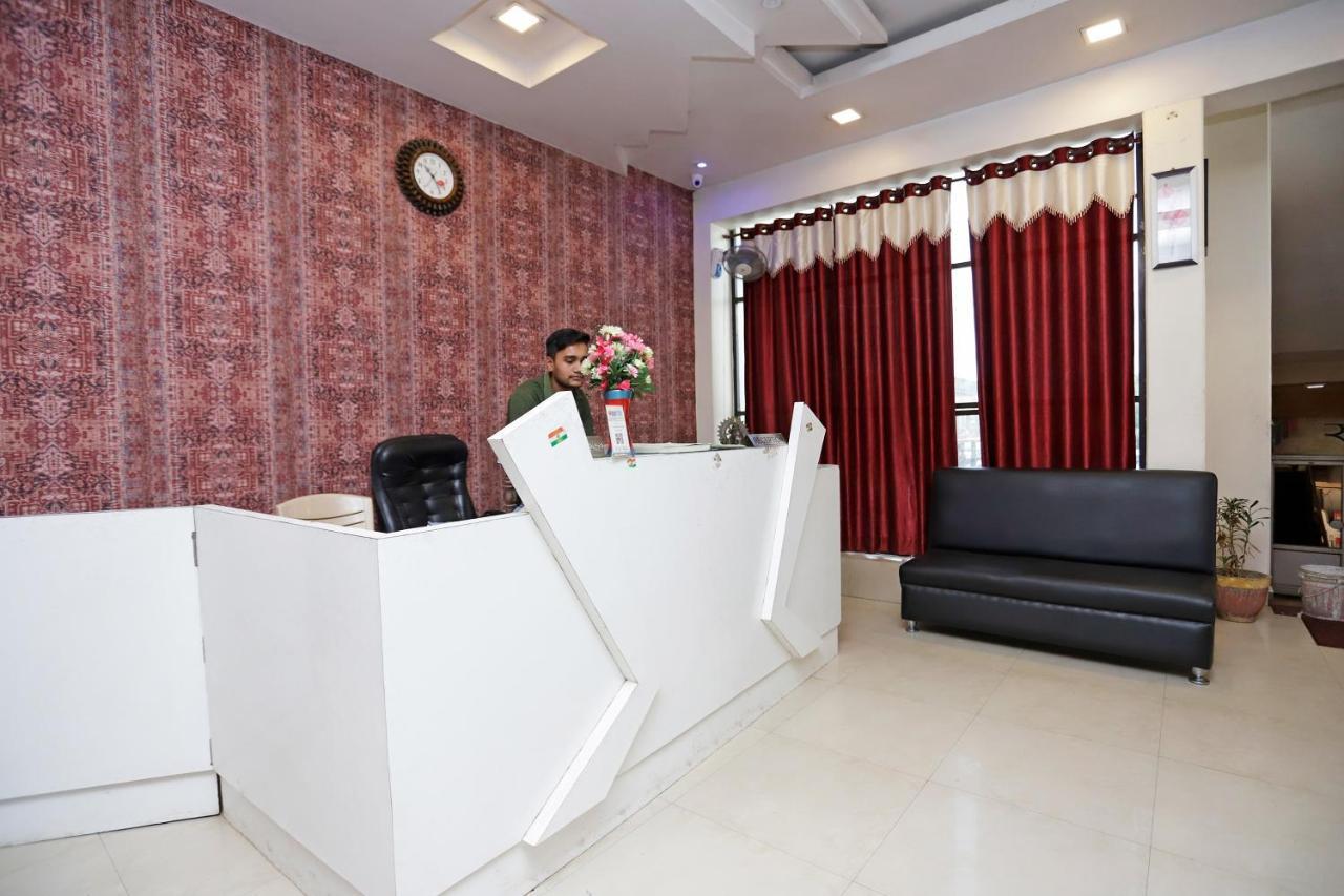 Hôtel Spot On 39940 Shree Shine à Satna Extérieur photo