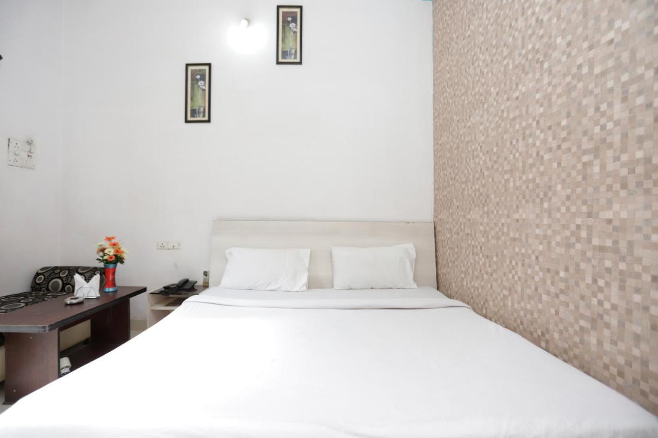 Hôtel Spot On 39940 Shree Shine à Satna Extérieur photo